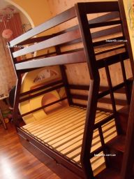 двухъярусная кровать из дерева Вулаком